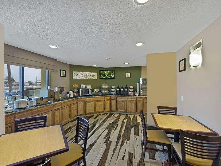 Baymont By Wyndham Fort Collins Facilidades foto
